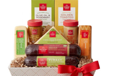 Order Hickory Farms Gift Baskets for Gourmet Delights