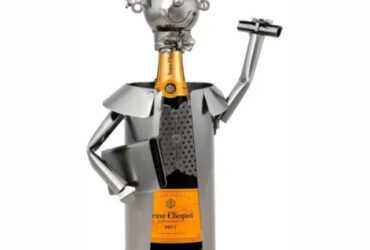 Order and Celebrate Success with a Graduation Champagne Gift in Virginia