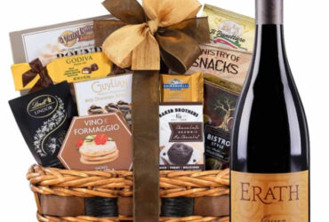 Order Online and Enjoy with Pinot Noir Gift Set in Texas